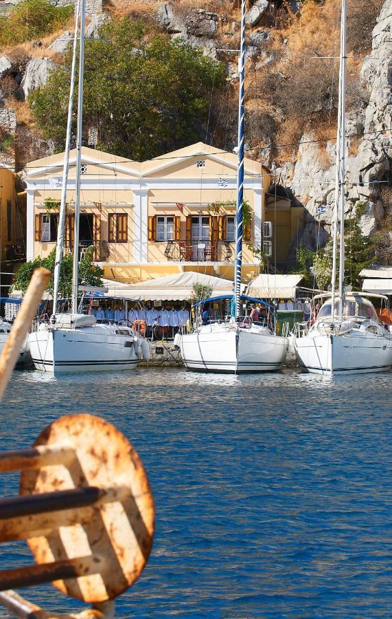 Symi Blue Port Apartment Esterno foto