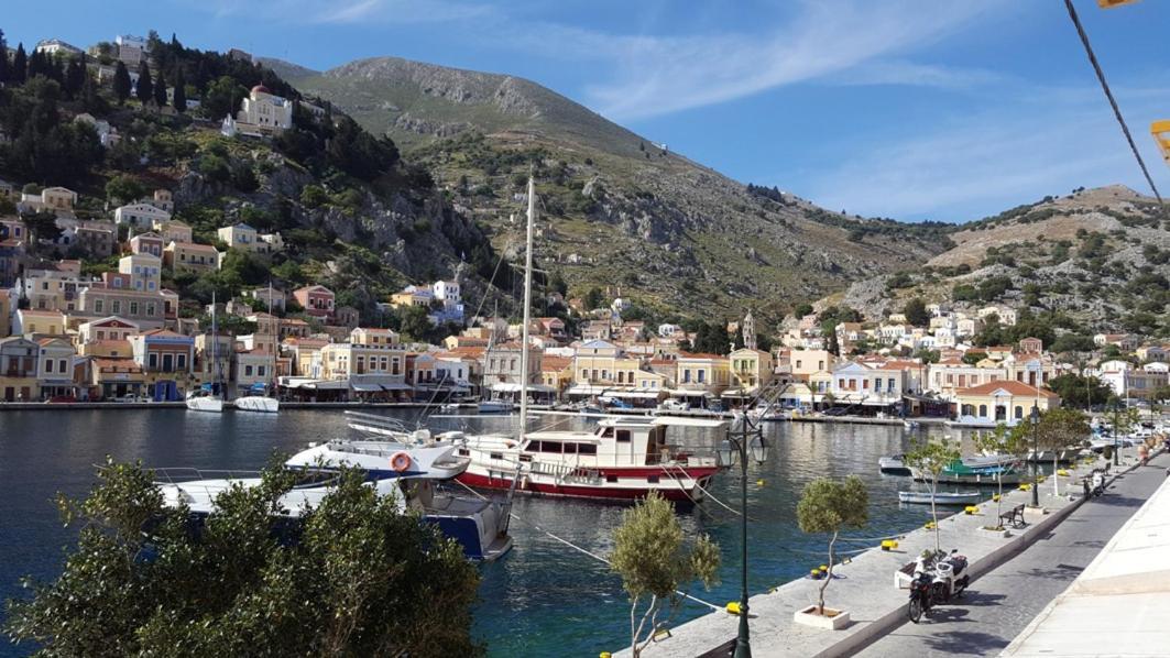Symi Blue Port Apartment Esterno foto