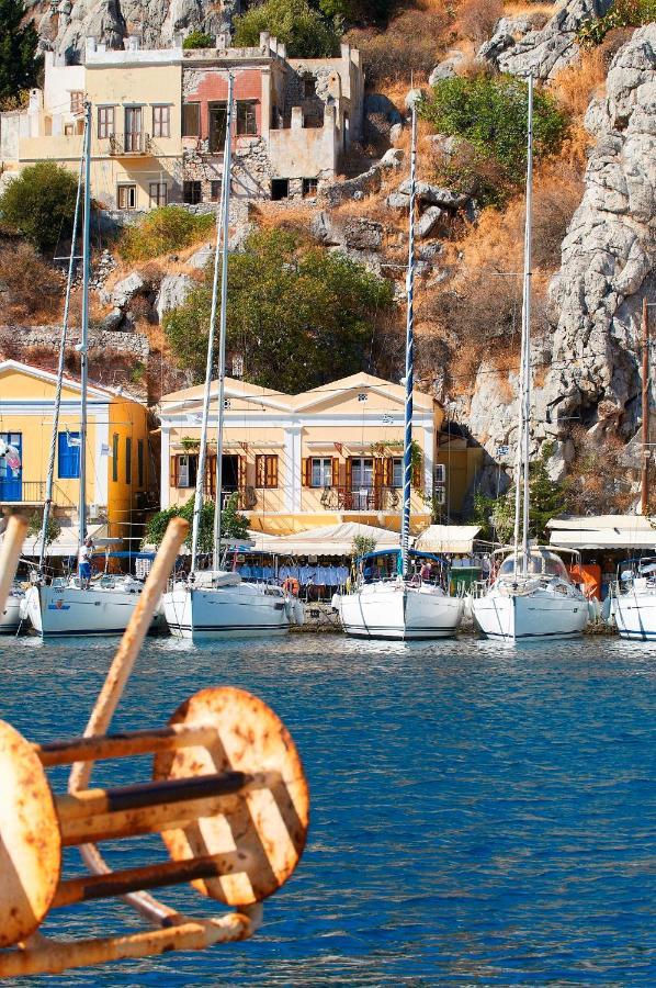 Symi Blue Port Apartment Esterno foto